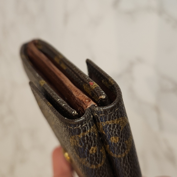 Authentic Louis Vuitton Monogram Wallet - Picture 16 of 16